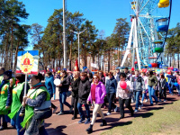 Отличники ВФСК ГТО Белогорска на демонстрации 1 Мая