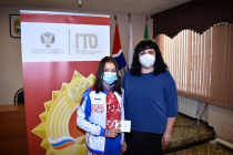 Завитинском районе удостоверение и золотой знак ГТО вручен серебряному призёру Первенства России по самбо