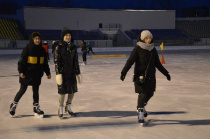 На стадионе «Амур» приступили к заливке катка