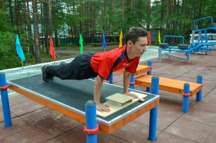 В селе Первомайское появилась площадка ГТО с современными уличными тренажерами