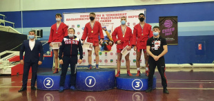 Амурские самбисты завоевали медали на чемпионате и первенстве Дальнего Востока
