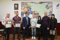 Двое амурских чемпионов получили денежные премии