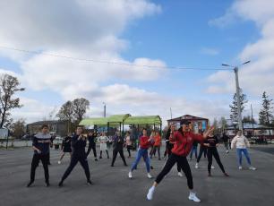 Центр тестирования ГТО Завитинского района провел "Зарядку с чемпионом"