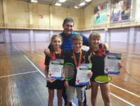 Три бронзовых медали взяли амурские бадминтонисты во Владивостоке