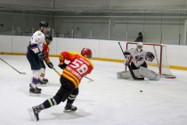 Китайский "Воин" сыграл в Благовещенске серию матчей в хоккей