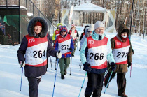 Скандинавская ходьба в парке «Багульник»: «Рождество с ГТО» собрало любителей активного образа жизни