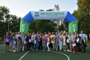В преддверии Дня физкультурника белогорцам вручили знаки отличия ГТО
