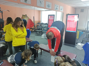 «Лицо ГТО» Белогорска Василий Степанович Трембач в день 90-летия комплекса рассказал школьникам о ЗОЖ и ГТО